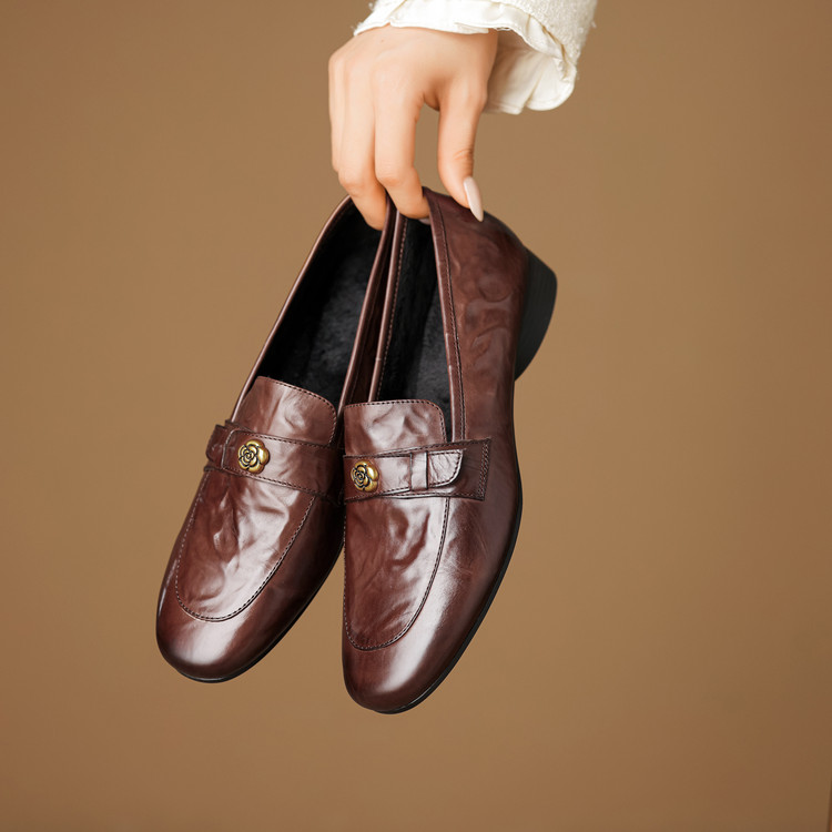 Women’s Leather Loafers with Chunky Heel and Metal Detail – Style s.html